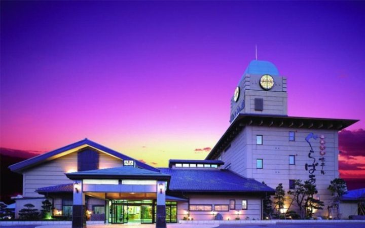 ホテルぐらばあ亭の外観