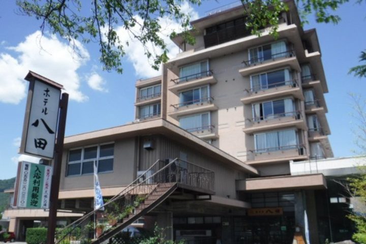 ホテル八田の外観