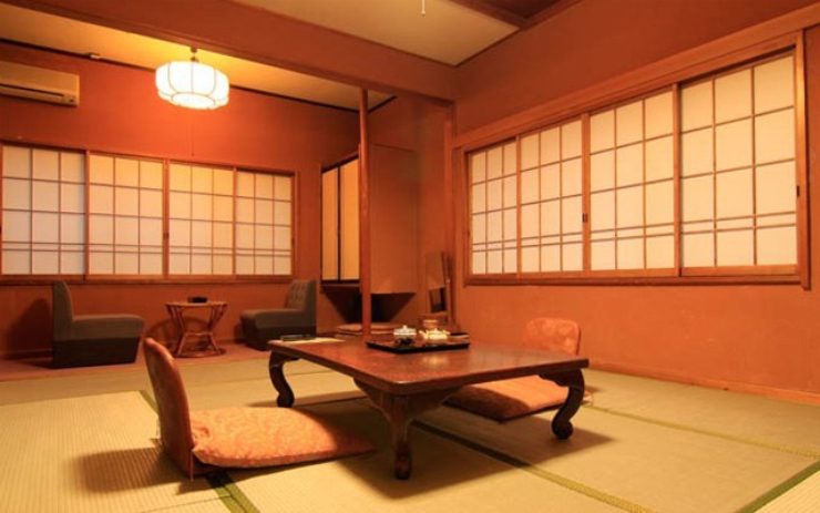 ゆったり広々の和室の別アングル