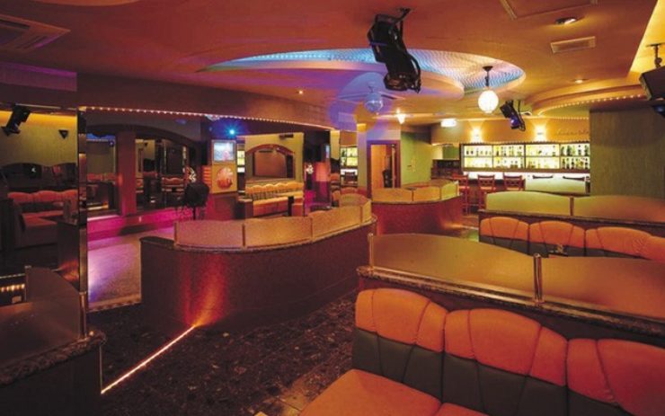 カラオケルームその2