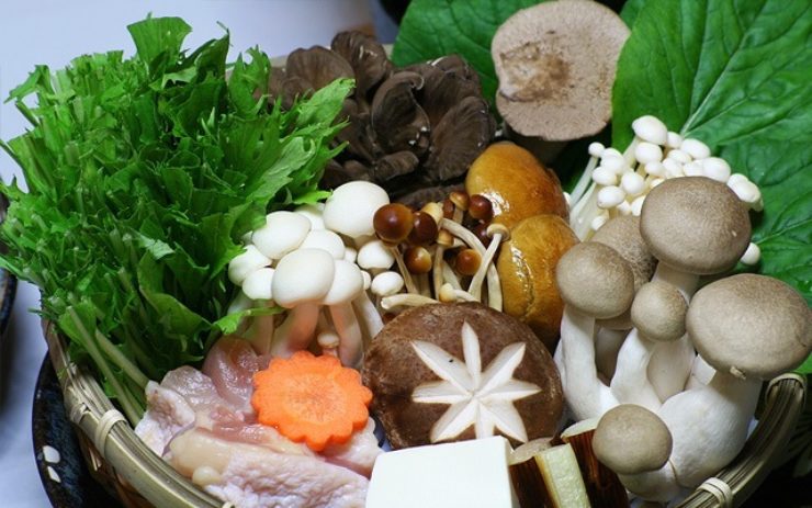 山の幸がふんだんに入った心温まる鍋