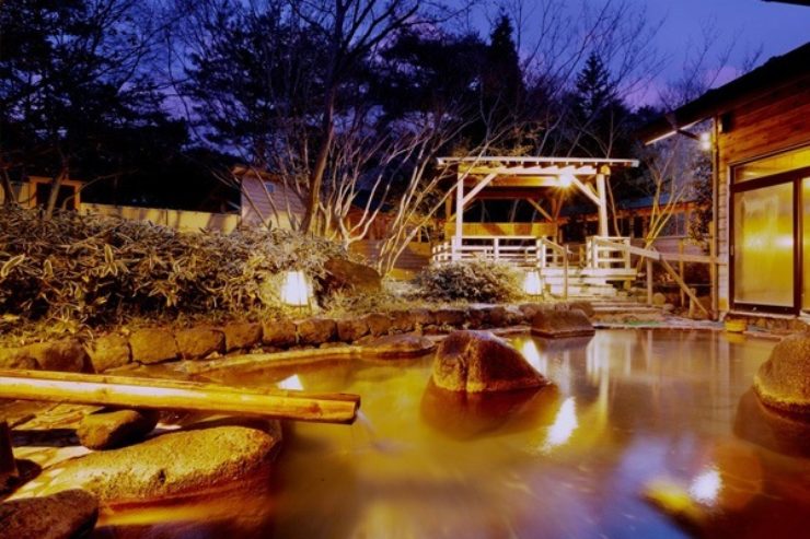 満天の夜空が楽しめる露天風呂