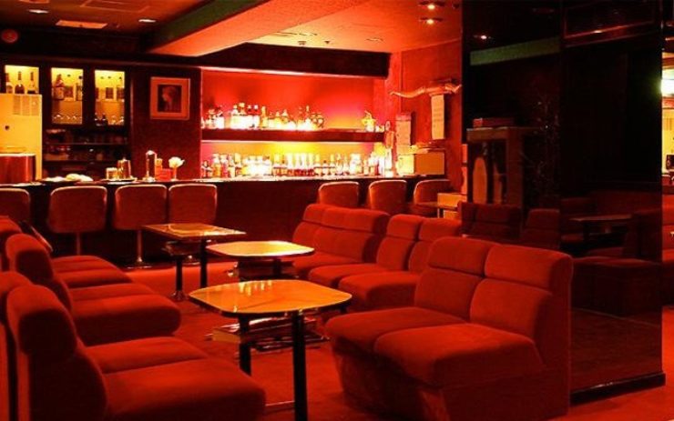 ラウンジ「楽苑」