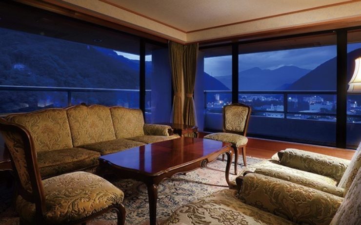 ロイヤルルーム