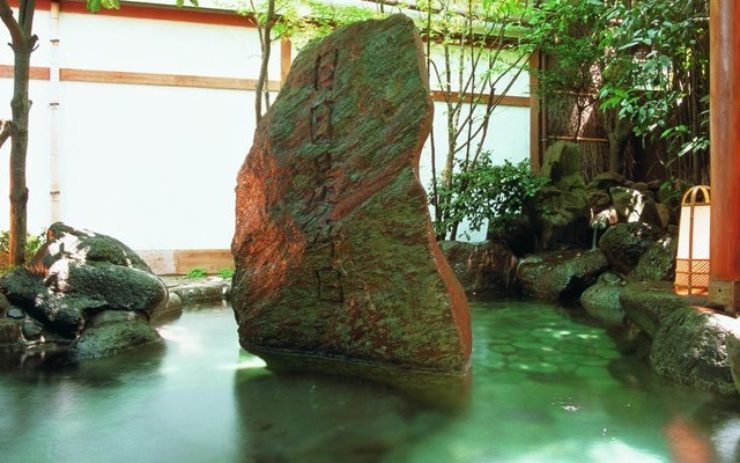 庭園風野天風呂