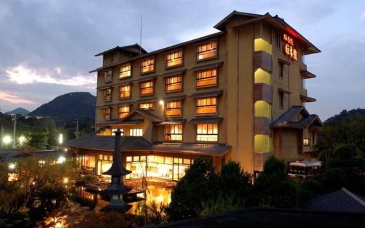 すみよし館のライトアップ