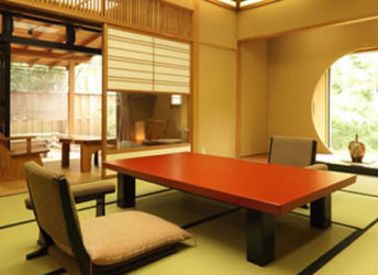 露天風呂付客室　芳春庵