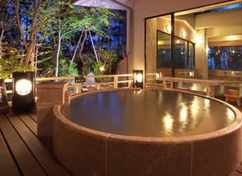 露天風呂　黄金の湯