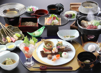 豊かな自然に育まれた地元食材と使った会席料理