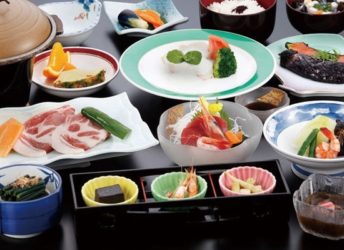 和会席料理の一例 その2