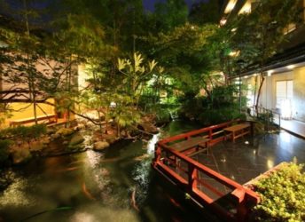 情緒溢れる日本庭園