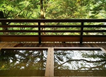 万葉の湯：露天風呂