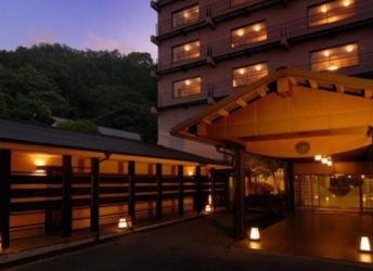 香湯楼井川の正面玄関