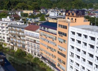 松島屋旅館の航空外観