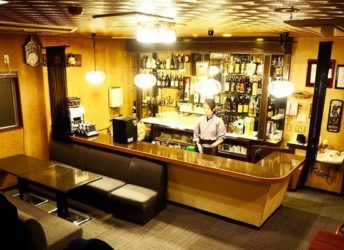 スナック「華林」