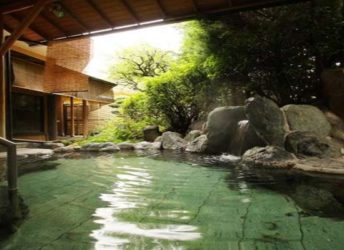 石組露天風呂