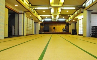 大人数のお客様からお一人様まで幅広く対応の宴会場