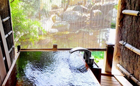 石和温泉の露天風呂付客室