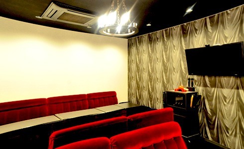 カラオケルーム