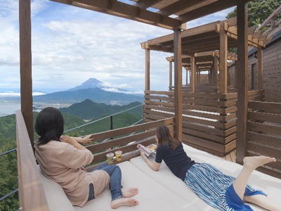 伊豆の国パノラマパークのベッドデッキ