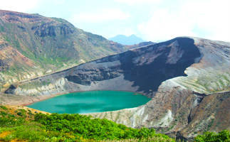 蔵王 お釜の空撮