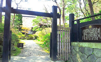 武家屋敷の外観