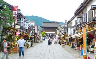 善光寺の街並み