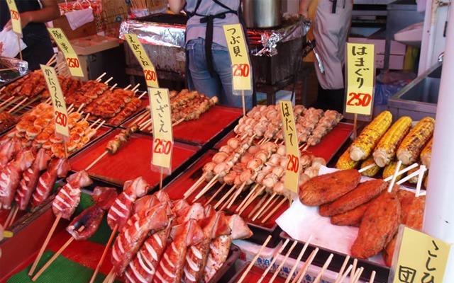 寺泊魚の市場通り