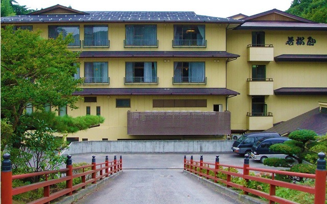 若松屋旅館の外観