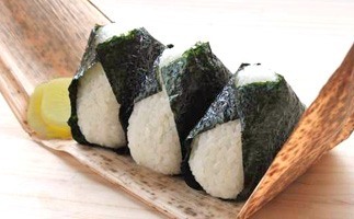 早朝のご出発のおにぎり