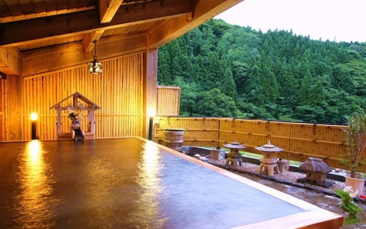 露天風呂-檜造り