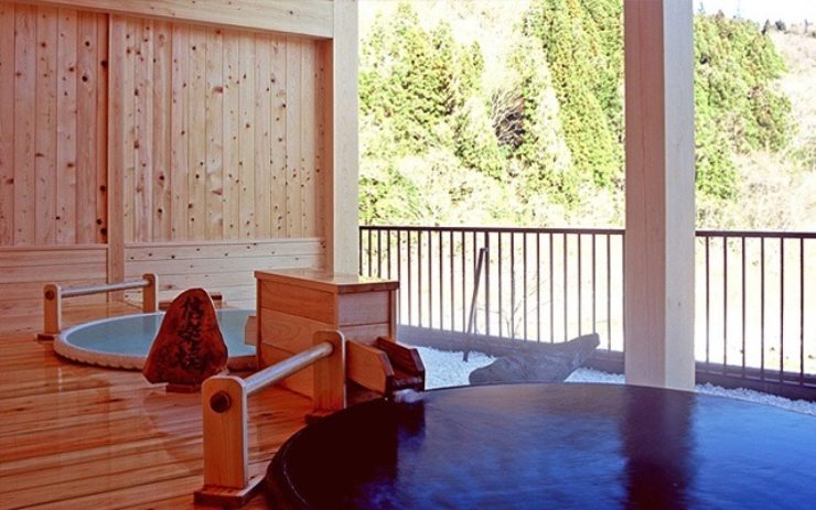 陶器露天風呂　星のささやき・月のほほえみ