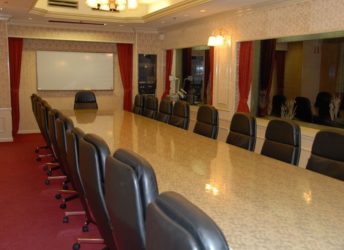 200名、100名、30名対応の会議室